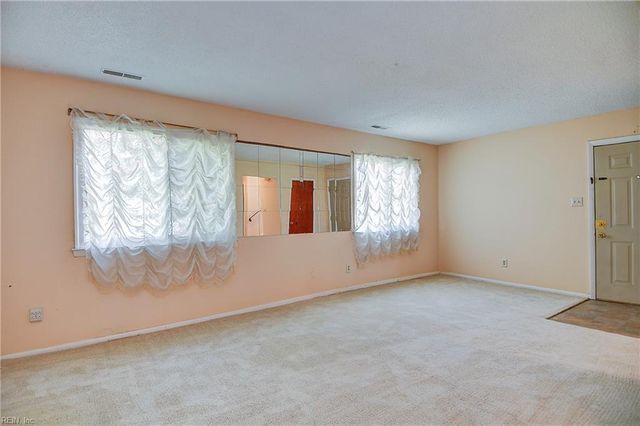 1315 Sierra DR, Virginia Beach, VA 23453
