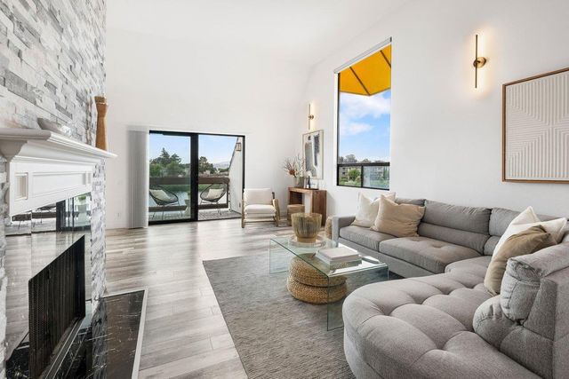 702 Portofino Lane, Foster City, CA 94404