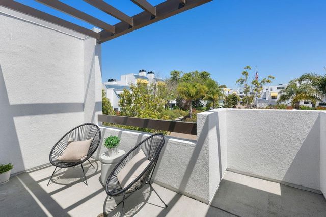 702 Portofino Lane, Foster City, CA 94404