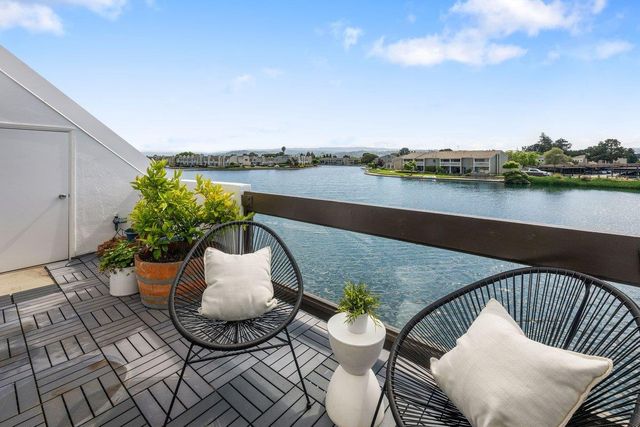 702 Portofino Lane, Foster City, CA 94404