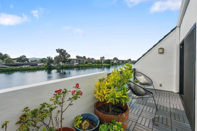 702 Portofino Lane, Foster City, CA 94404
