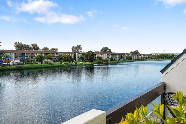 702 Portofino Lane, Foster City, CA 94404