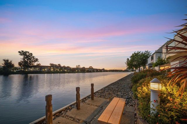 702 Portofino Lane, Foster City, CA 94404
