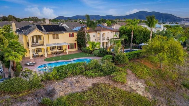 9846 Falcon Bluff St, San Diego, CA 92127
