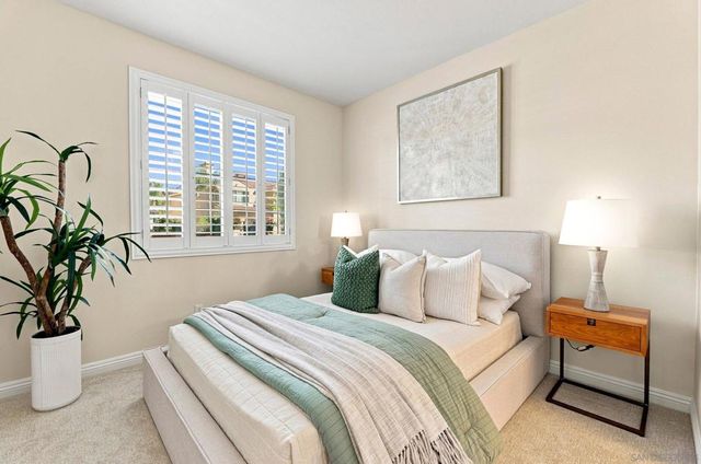 9846 Falcon Bluff St, San Diego, CA 92127
