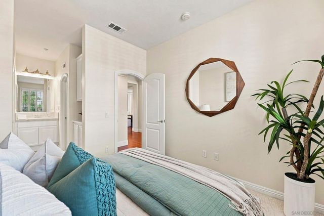 9846 Falcon Bluff St, San Diego, CA 92127