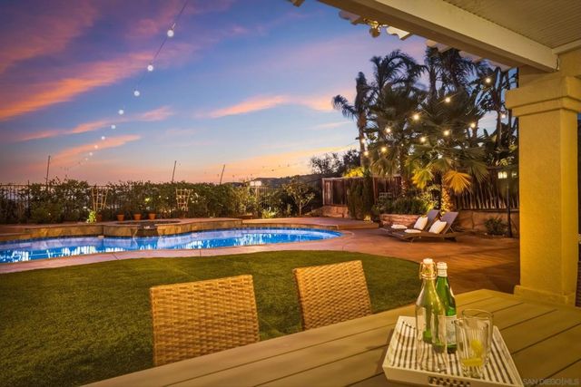 9846 Falcon Bluff St, San Diego, CA 92127