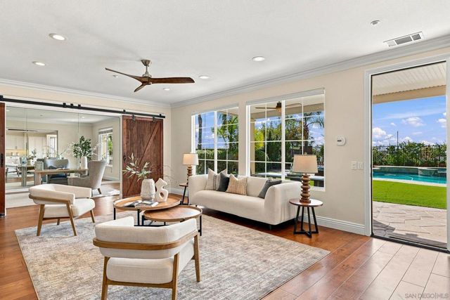 9846 Falcon Bluff St, San Diego, CA 92127