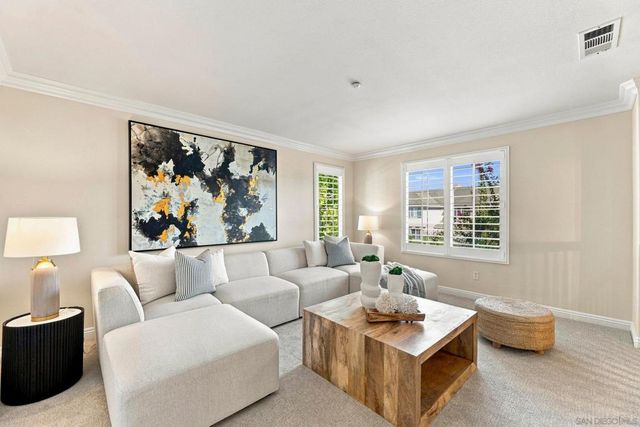 9846 Falcon Bluff St, San Diego, CA 92127