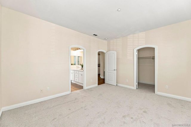 9846 Falcon Bluff St, San Diego, CA 92127