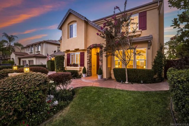 9846 Falcon Bluff St, San Diego, CA 92127