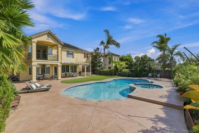 9846 Falcon Bluff St, San Diego, CA 92127