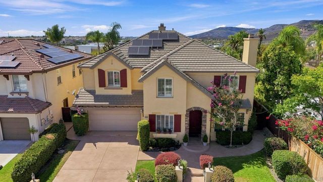 9846 Falcon Bluff St, San Diego, CA 92127