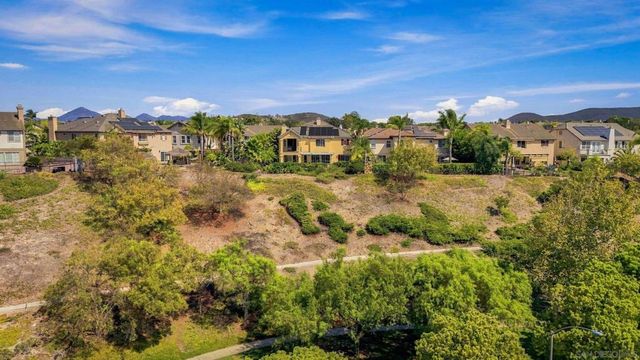 9846 Falcon Bluff St, San Diego, CA 92127