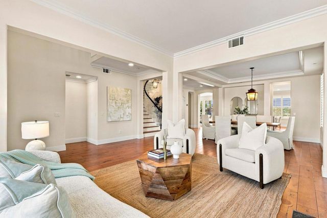 9846 Falcon Bluff St, San Diego, CA 92127