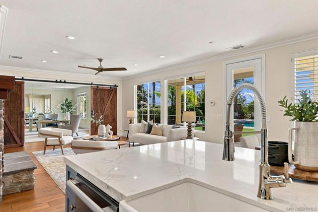 9846 Falcon Bluff St, San Diego, CA 92127