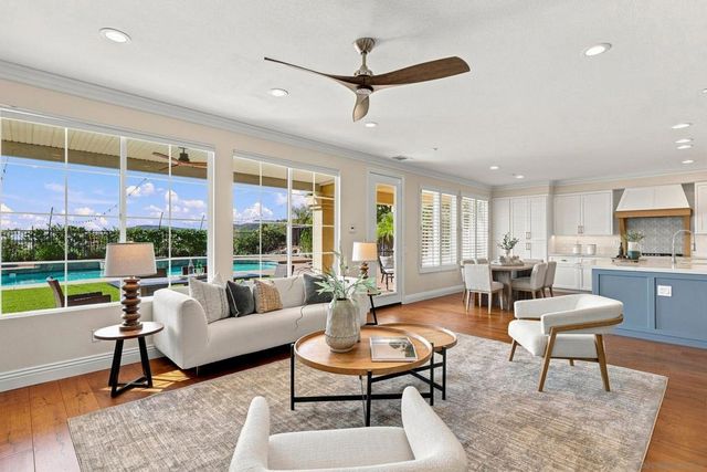9846 Falcon Bluff St, San Diego, CA 92127