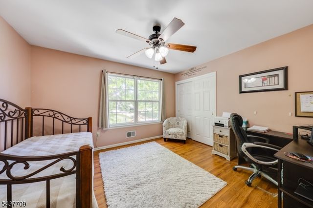 6 Snead Ct, Mount Olive Twp., NJ 07836