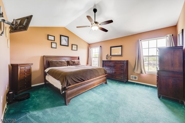 6 Snead Ct, Mount Olive Twp., NJ 07836