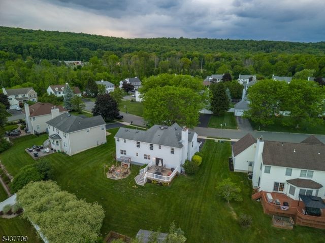 6 Snead Ct, Mount Olive Twp., NJ 07836