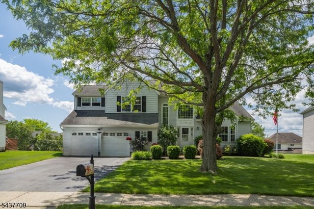 6 Snead Ct, Mount Olive Twp., NJ 07836