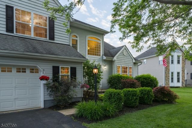 6 Snead Ct, Mount Olive Twp., NJ 07836