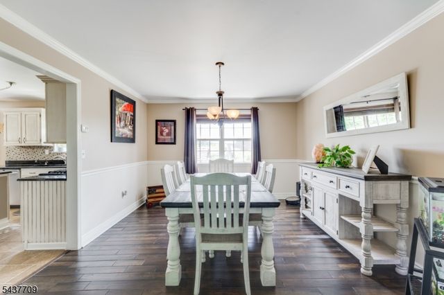 6 Snead Ct, Mount Olive Twp., NJ 07836