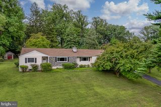 4 CAROL LN, Berwyn, PA 19312