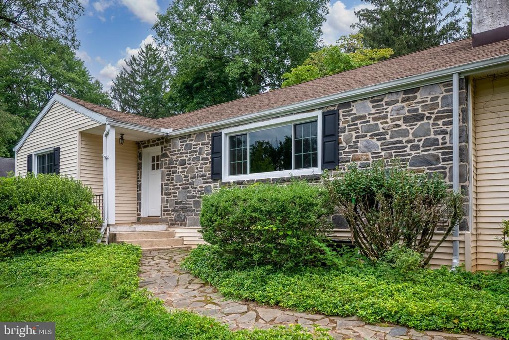 4 CAROL LN, BERWYN, PA 19312 — photo 2