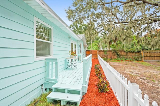 245 S RHODES STREET, Mount Dora, FL 32757