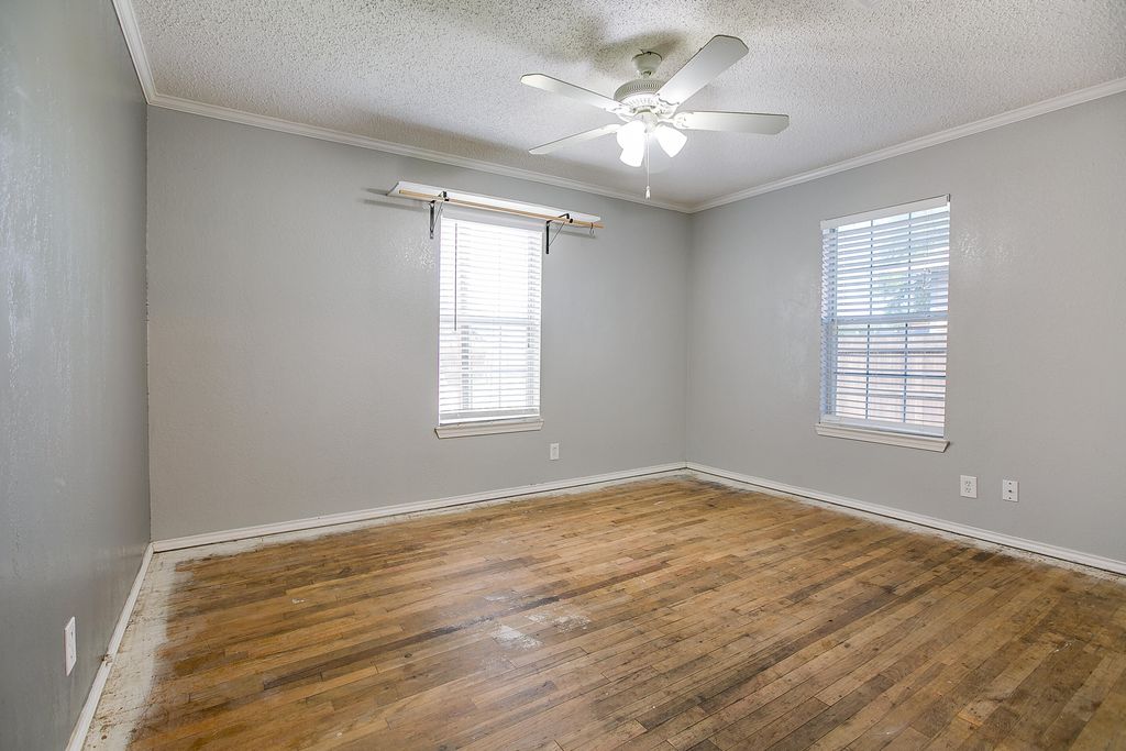 Image 13 of property listing at 114 Clayton Street, San Angelo, TX 76905