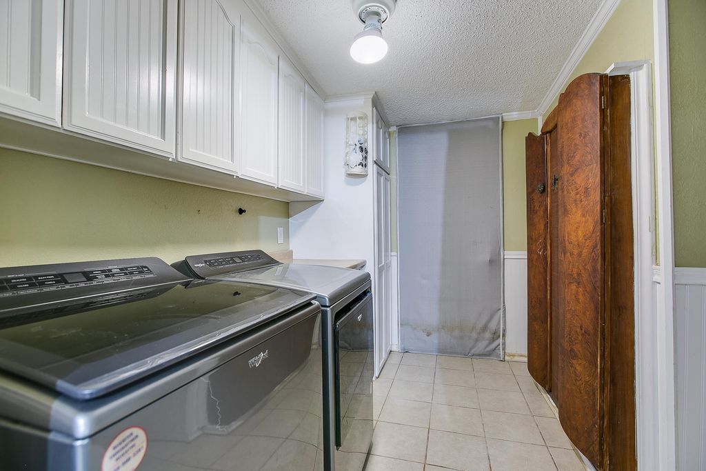 Image 14 of property listing at 114 Clayton Street, San Angelo, TX 76905