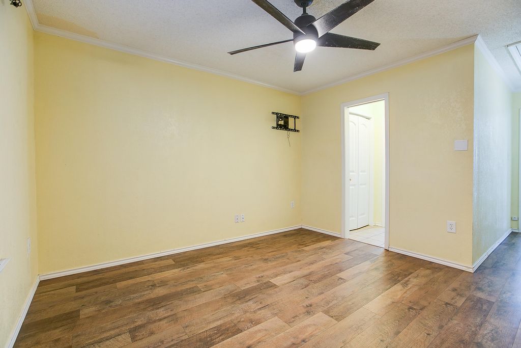 Image 16 of property listing at 114 Clayton Street, San Angelo, TX 76905
