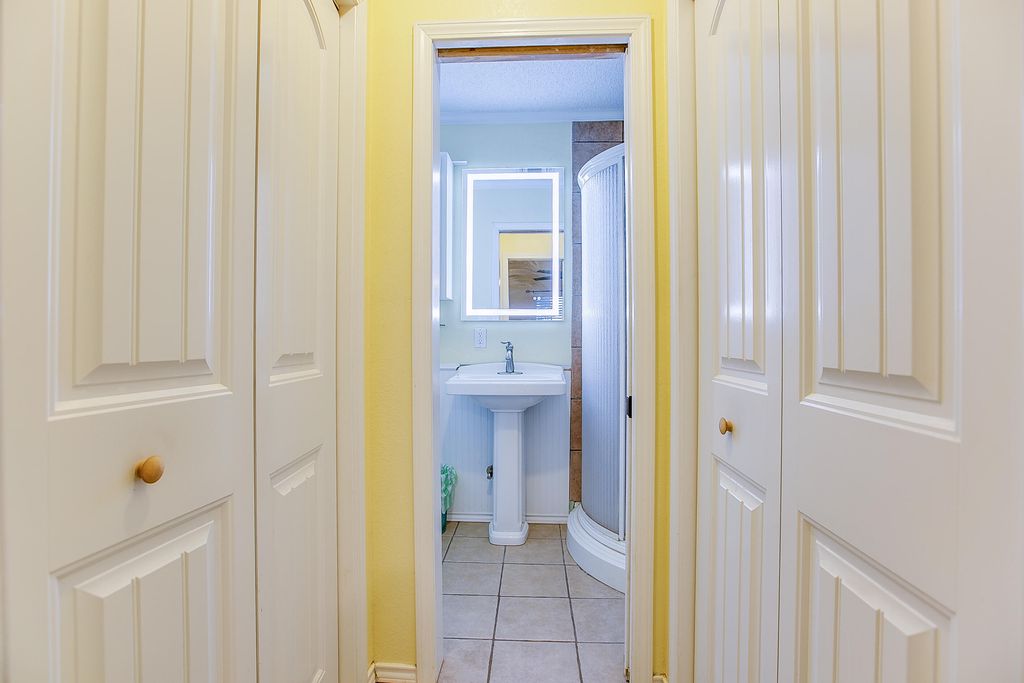 Image 18 of property listing at 114 Clayton Street, San Angelo, TX 76905