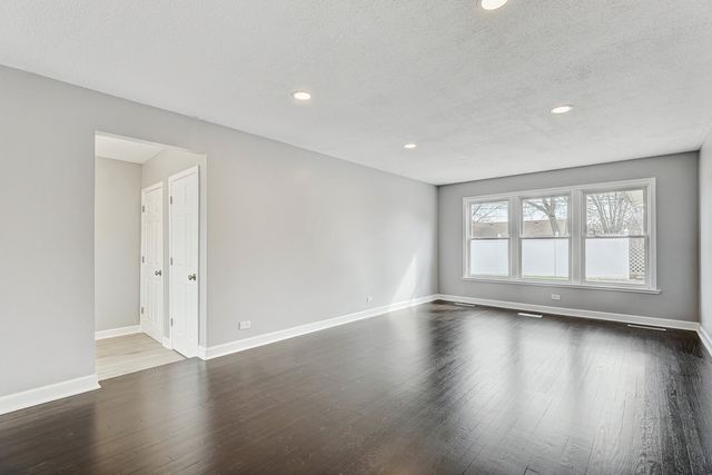 14739 Park Avenue, Oak Forest, IL 60452