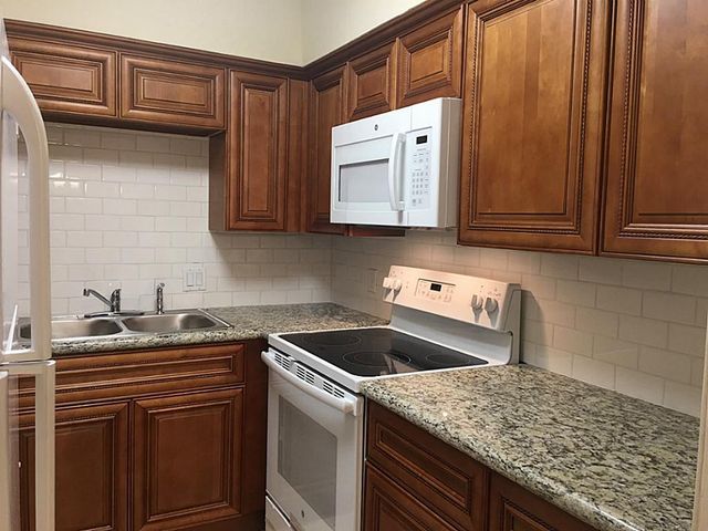 2601 Bellefontaine Street C312, Houston, TX 77025