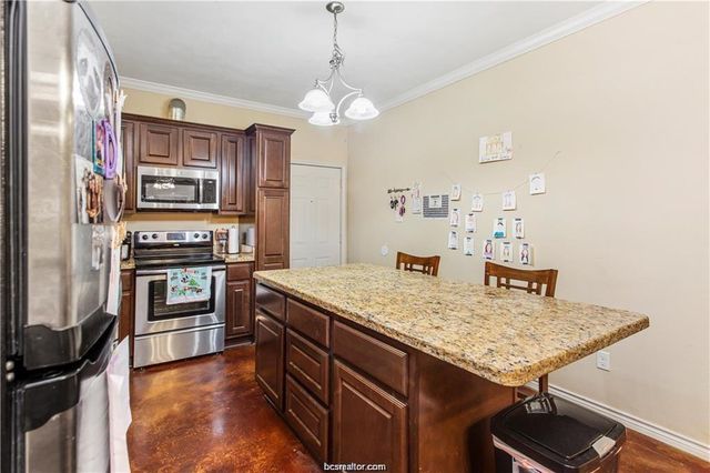 2488 Horse Shoe Drive, College Station, TX 77845