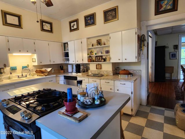 38 N Allen Street, Albany, NY 12203