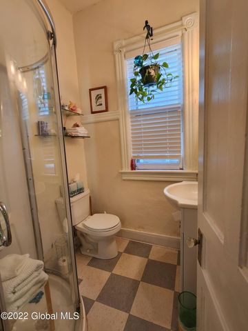 38 N Allen Street, Albany, NY 12203