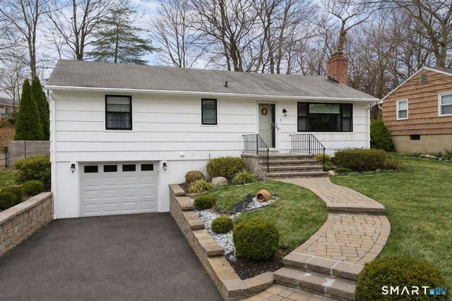 9 Cobblers Lane, Norwalk, CT 06851