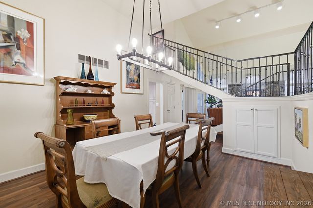 209 Walnut Circle, Grove, OK 74344