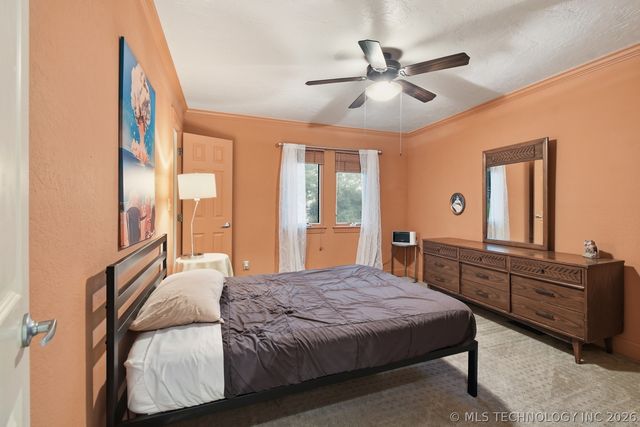 209 Walnut Circle, Grove, OK 74344