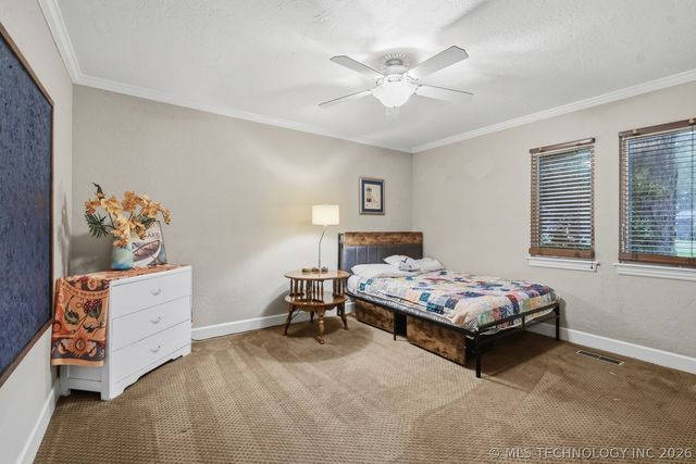 209 Walnut Circle, Grove, OK 74344