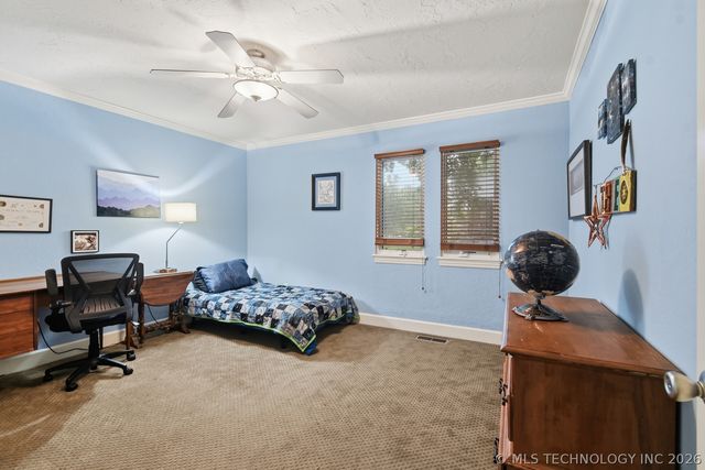 209 Walnut Circle, Grove, OK 74344