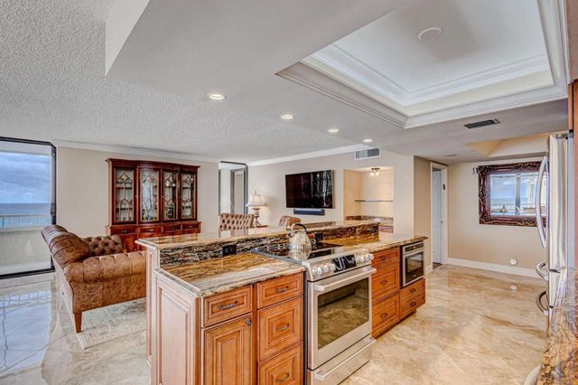 5280 N Ocean Drive 12- B, Singer Island, FL 33404