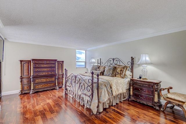 5280 N Ocean Drive 12- B, Singer Island, FL 33404