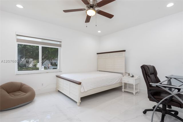 970 Plover Ave, Miami Springs, FL 33166
