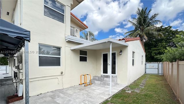 970 Plover Ave, Miami Springs, FL 33166
