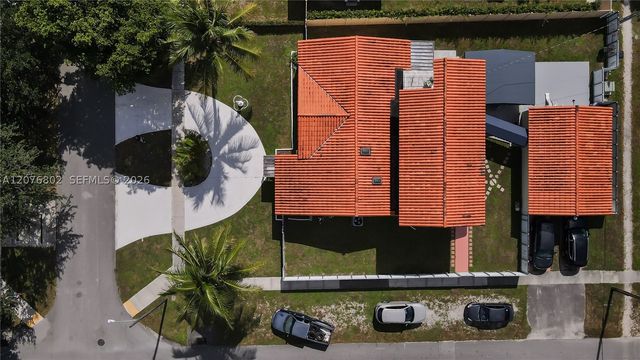 970 Plover Ave, Miami Springs, FL 33166