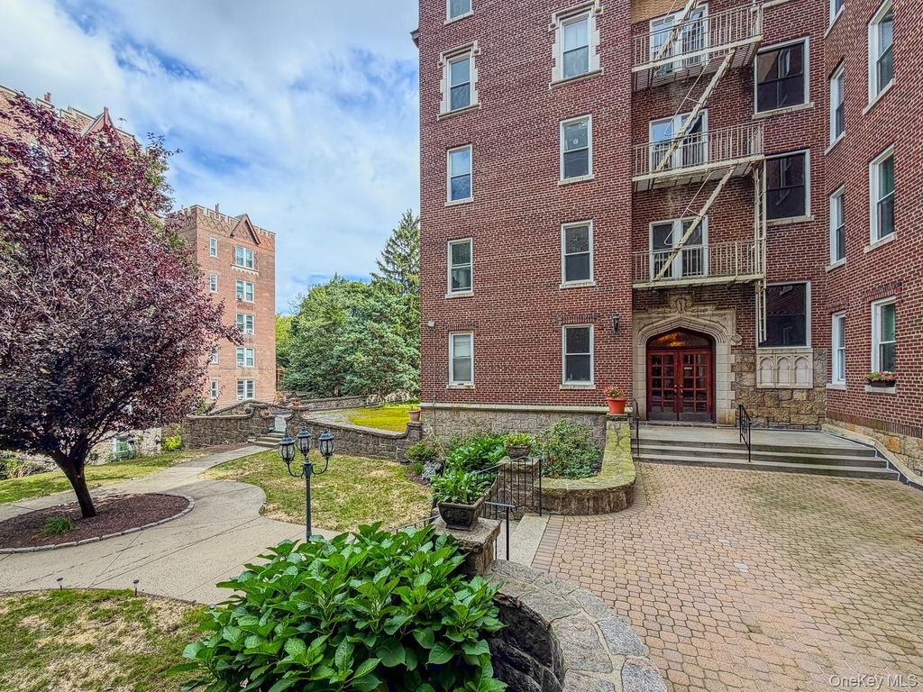 1428 Midland Avenue 3H, Bronxville, NY 10708 — exterior